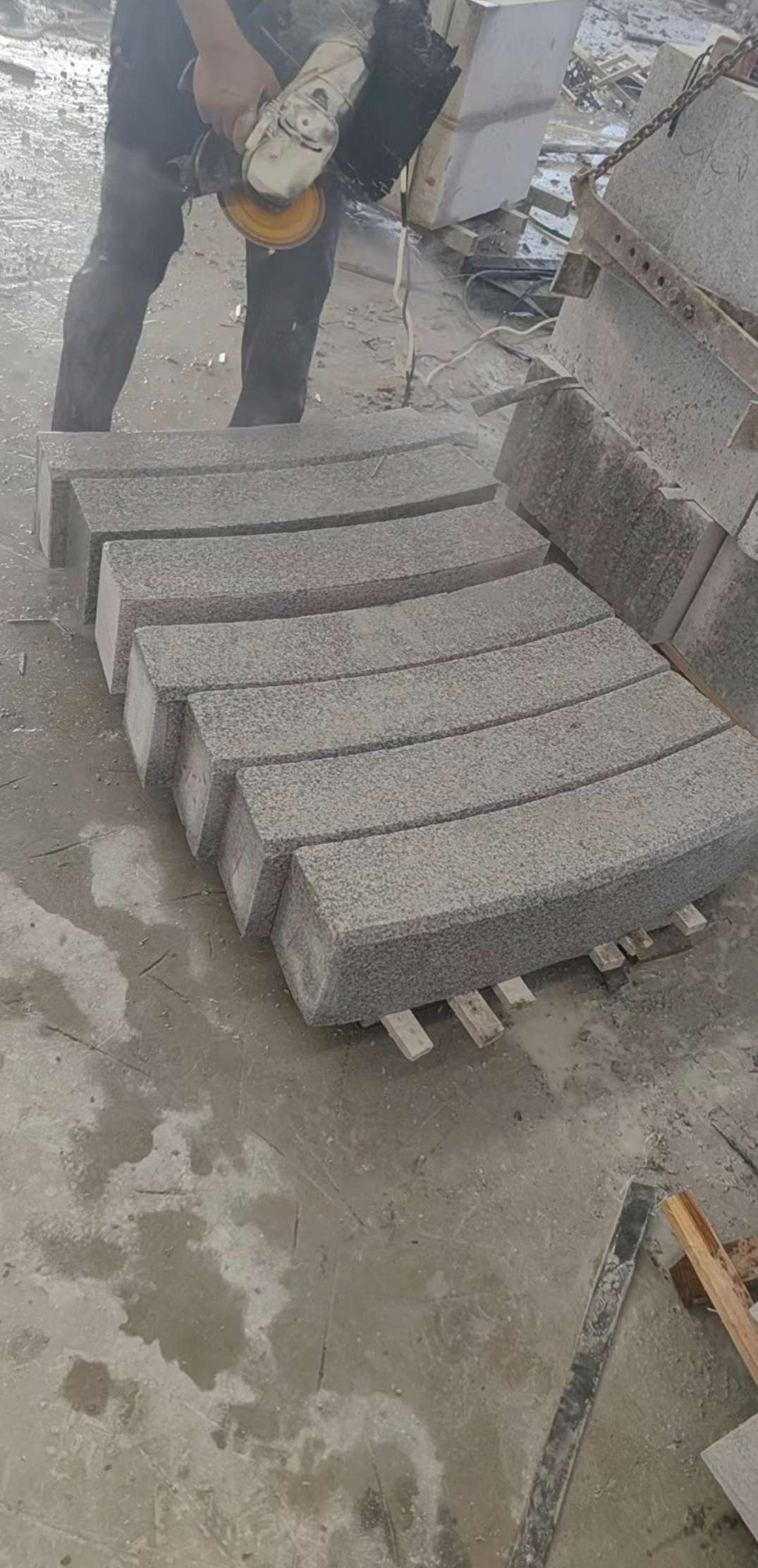 淮北芝麻白弧形路牙石