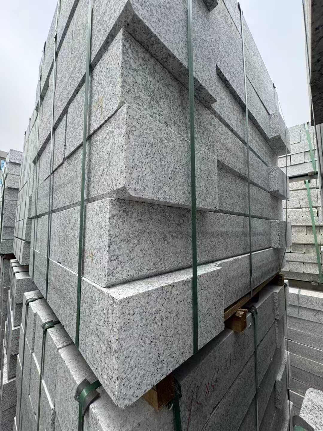 淮北芝麻白路牙石 马路牙子